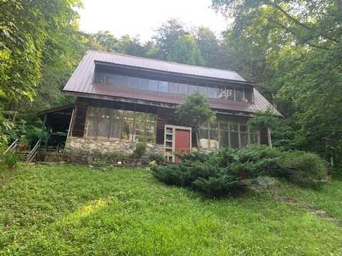 481 Banjo Lane, Cherokee (Jackson Co.), NC 28789