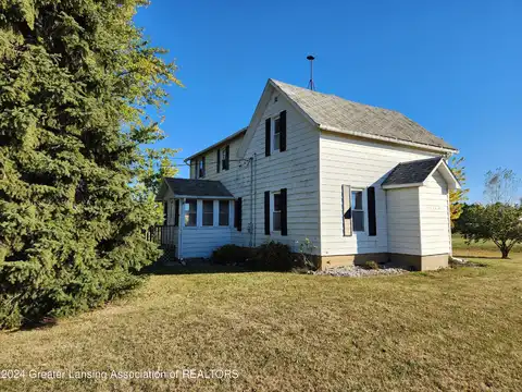 11760 W 2nd Street, Fowler, MI 48835