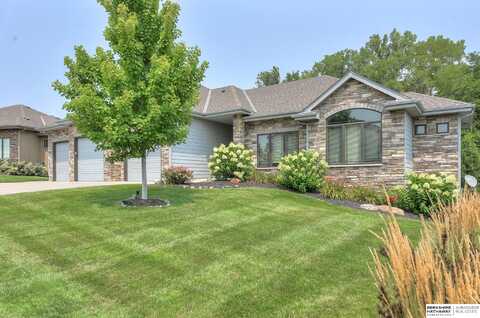 20610 Pine Street, Elkhorn, NE 68022