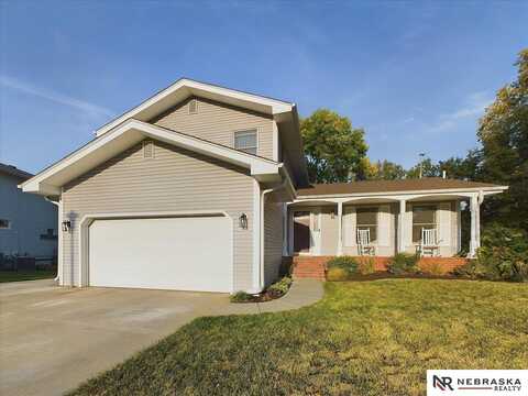 3221 Fox Hollow Road, Lincoln, NE 68506