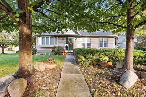 1907 Churchill Drive, South Bend, IN 46617