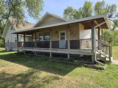 23477 County Road 181, Wheatland, MO 65779