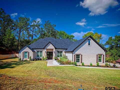 15883 Crazy Horse Dr, Lindale, TX 75771