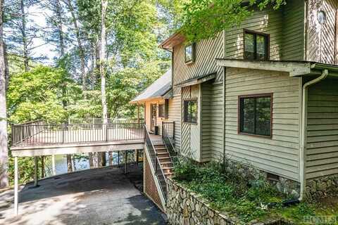 181 Hiwassee Road, Lake Toxaway, NC 28747