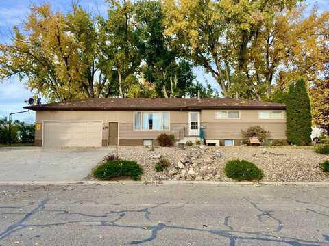 414 2nd ST W, Chester, MT 59522