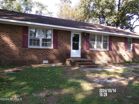 2020 Catherine Lake Road, Richlands, NC 28574