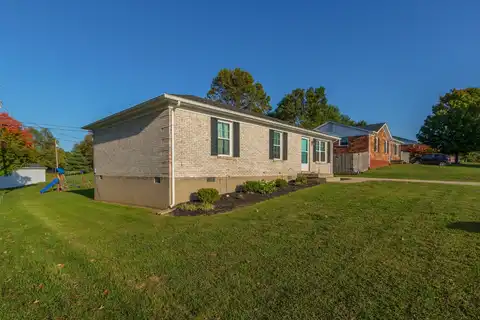 120 Robynwood Drive, Cynthiana, KY 41031