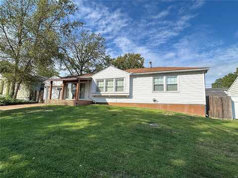 9511 Erie Drive, Saint Louis, MO 63123