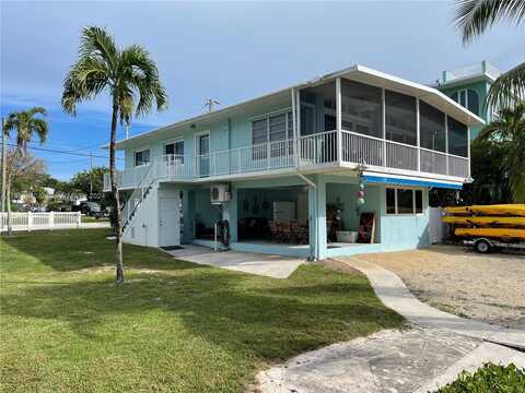 39 Lake Shore Dr, Key Largo, FL 33037