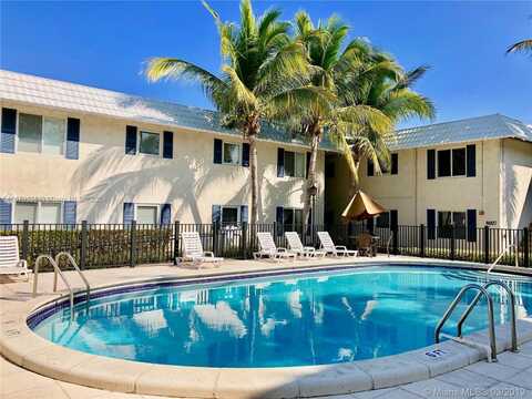 8611 SW 68th Ct, Pinecrest, FL 33156