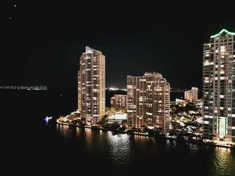 335 S Biscayne Blvd, Miami, FL 33131