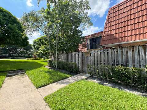 716 NW 98th Way, Plantation, FL 33324