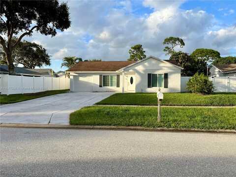 102 Village Cir, Jupiter, FL 33458