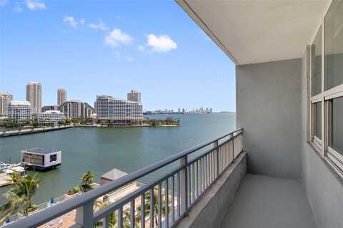 1111 Brickell Bay Dr, Miami, FL 33131