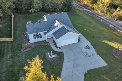 W178n5183 Roseway Ave, Menomonee Falls, WI 53051