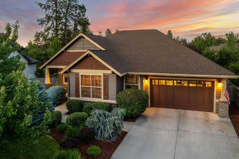 60810 Falcon Pointe Lane, Bend, OR 97702