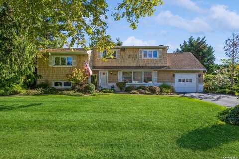 109 Harbor Lane, Massapequa Park, NY 11762