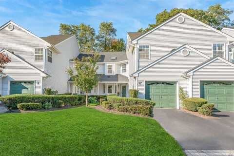 17 Plantation Drive, Hauppauge, NY 11788