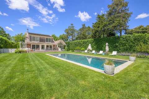 129 Halsey Lane, Bridgehampton, NY 11932