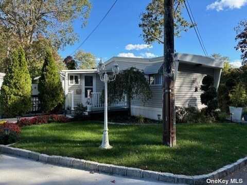 61-26 Forge Road, Riverhead, NY 11901