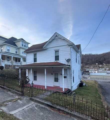 812 Highland Ave, BLUEFIELD, WV 24701