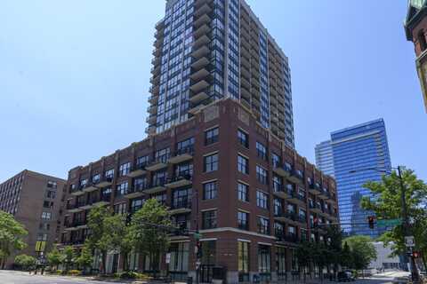 210 S DESPLAINES Street, Chicago, IL 60661