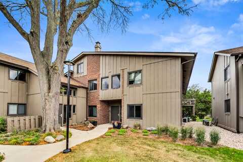 2s601 Enrico Fermi Court, Warrenville, IL 60555