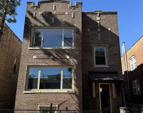 7204 S Cornell Avenue, Chicago, IL 60649