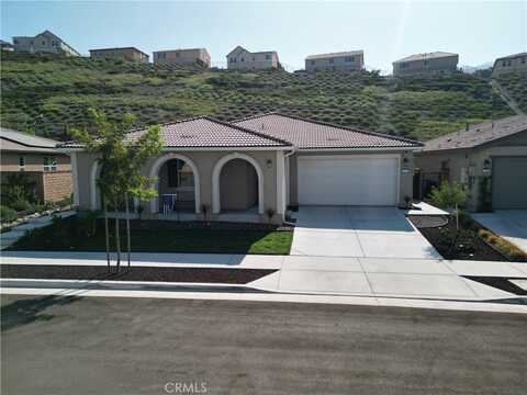 2720 Santa Fiora Drive, Corona, CA 92882