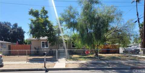 803 E Mayberry Avenue, Hemet, CA 92543