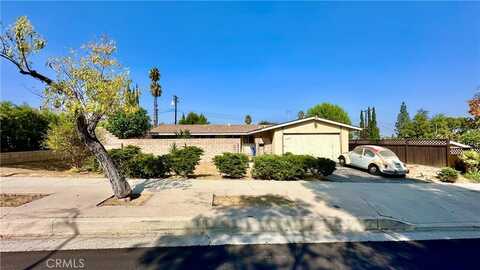 20523 Tiara Street, Woodland Hills, CA 91367