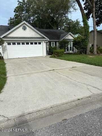 560 E SERENADE Circle E, Jacksonville, FL 32225