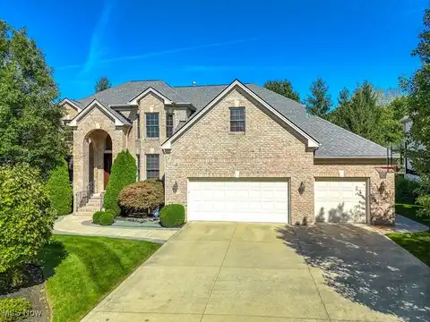 20318 E Donegal Lane, Strongsville, OH 44149