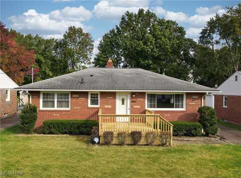 1239 Treasch Drive, Cuyahoga Falls, OH 44221