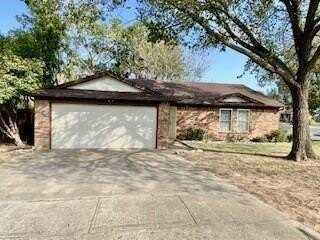 5721 Willow Elm Drive, Arlington, TX 76017