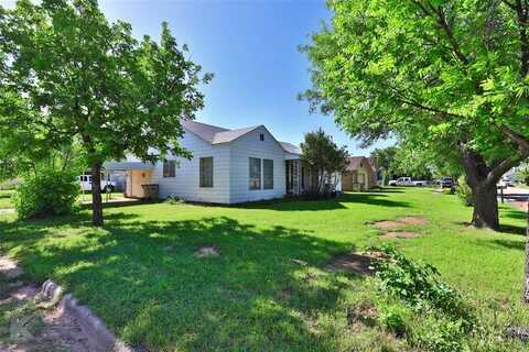 1401 Avenue Avenue N, Anson, TX 79501