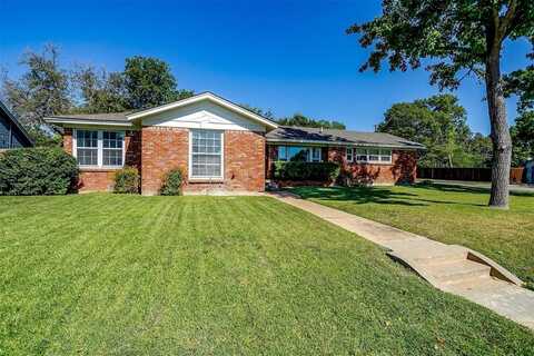 6800 Cumberland Road, Fort Worth, TX 76116