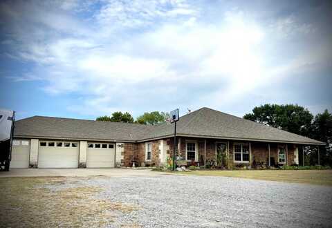 12377 Chisolm Road, Caddo, OK 74729