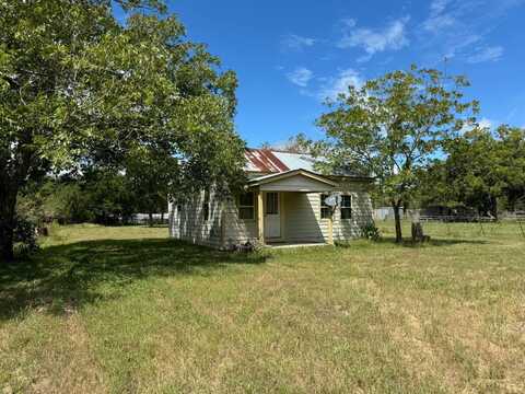 427 W. Seventh St., Yorktown, TX 78164