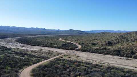 23624 S Signal Road, Wikieup, AZ 85360