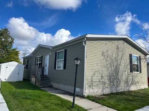 17165 Crosbydale St, Macomb, MI 48044