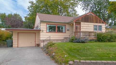 1512 Hunt Avenue, Richland, WA 99354