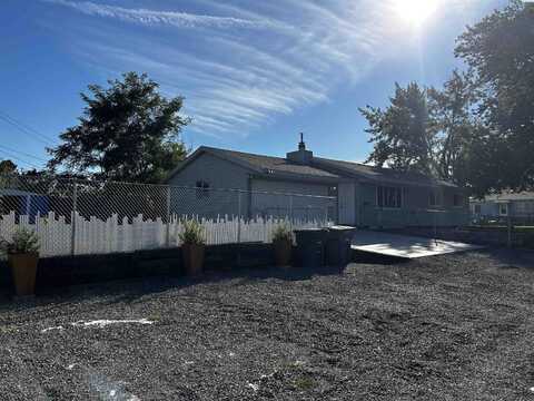 809 Adams St, Richland, WA 99352