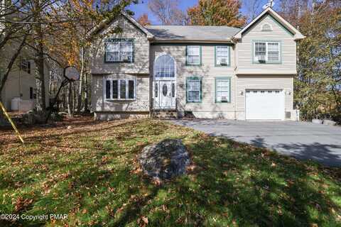 638 Country Place Drive, Tobyhanna, PA 18466