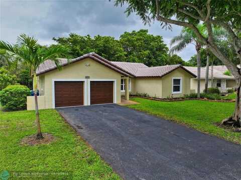 8645 NW 47th Dr, Coral Springs, FL 33067