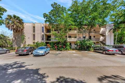 469 N Pine Island Rd, Plantation, FL 33324