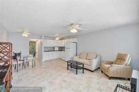 518 Durham R, Deerfield Beach, FL 33442