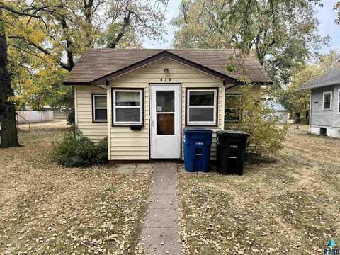 419 S Duff St, Mitchell, SD 57301