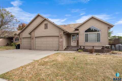 300 N Sandberg Dr, Sioux Falls, SD 57110