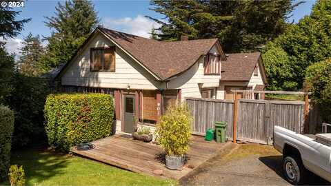 903 N 8TH ST, Coos Bay, OR 97420